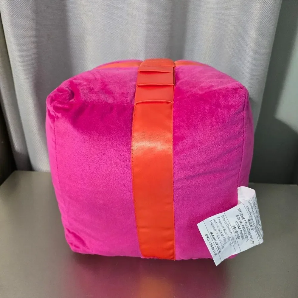 Nwt Deluxe Christmas Gift Shaped Pink Throw Pillow, 10